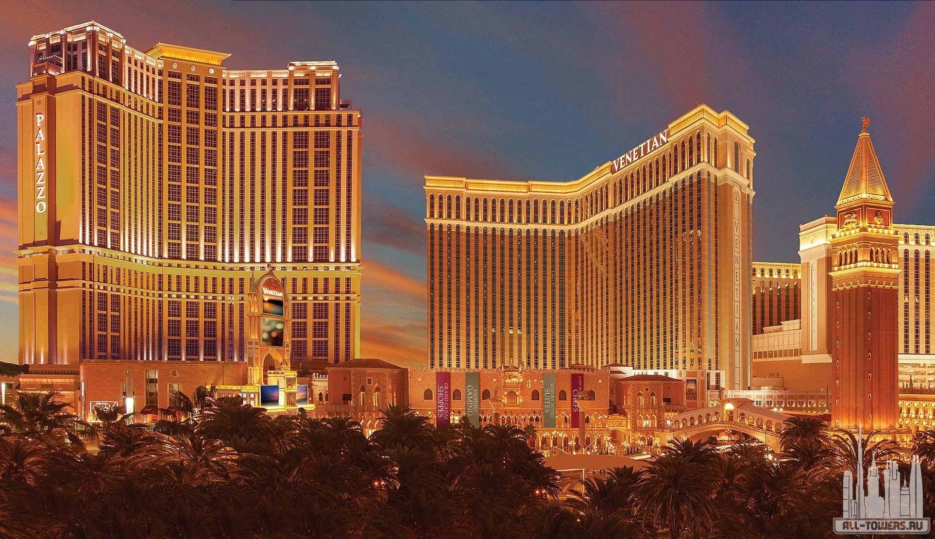 Holiday iGaming reading during a coastal hotel stay